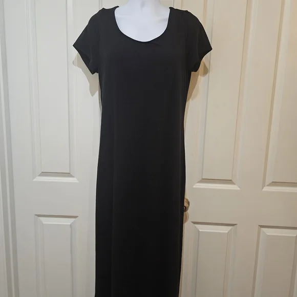 SALE - ​PLUS-Torrid Super Soft Black Short Sleeve Maxi Dress - Picture 2 of 4